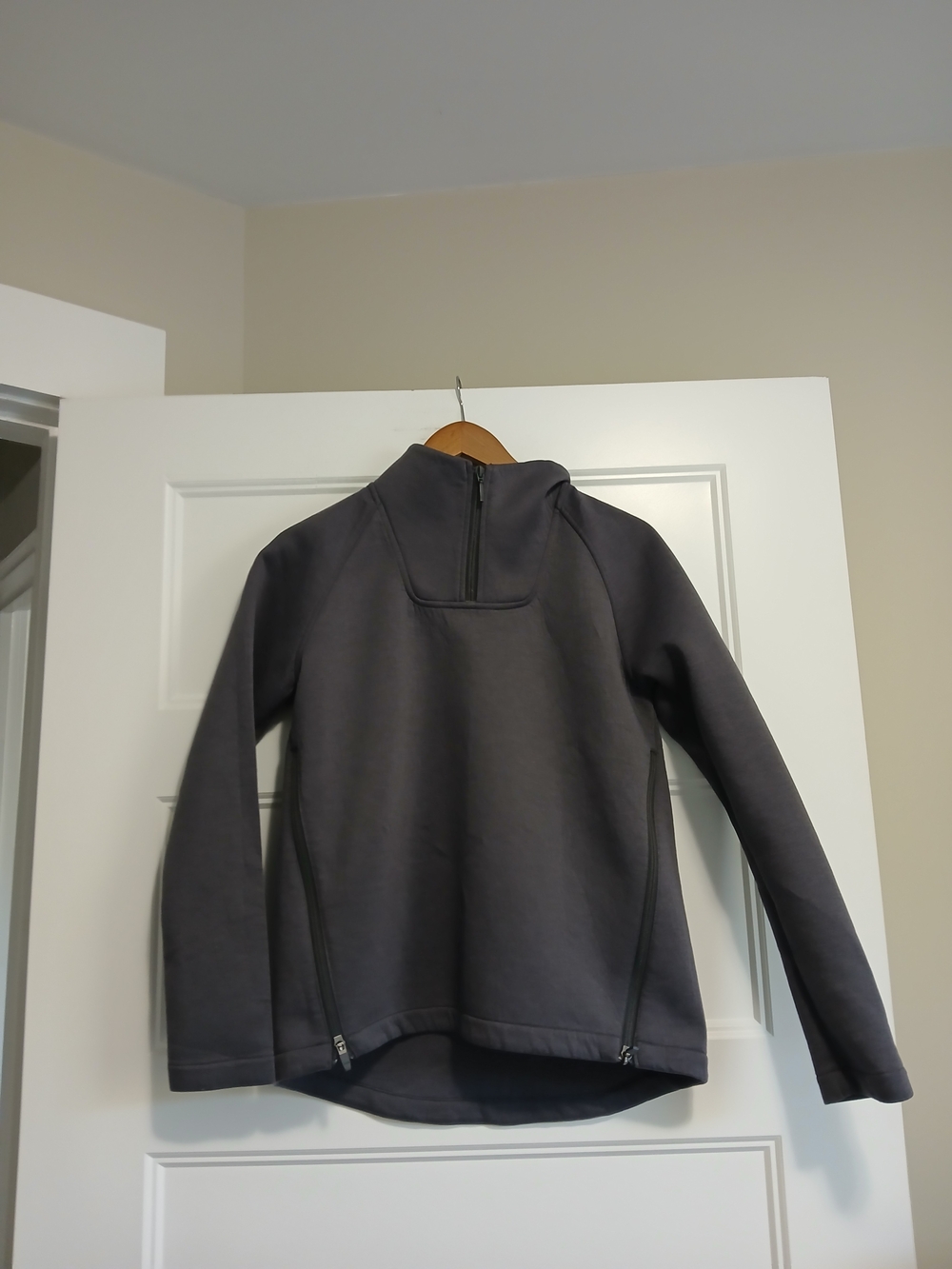 Ladies The North Face Train N Logo 1/4 ZIP SZ Medium